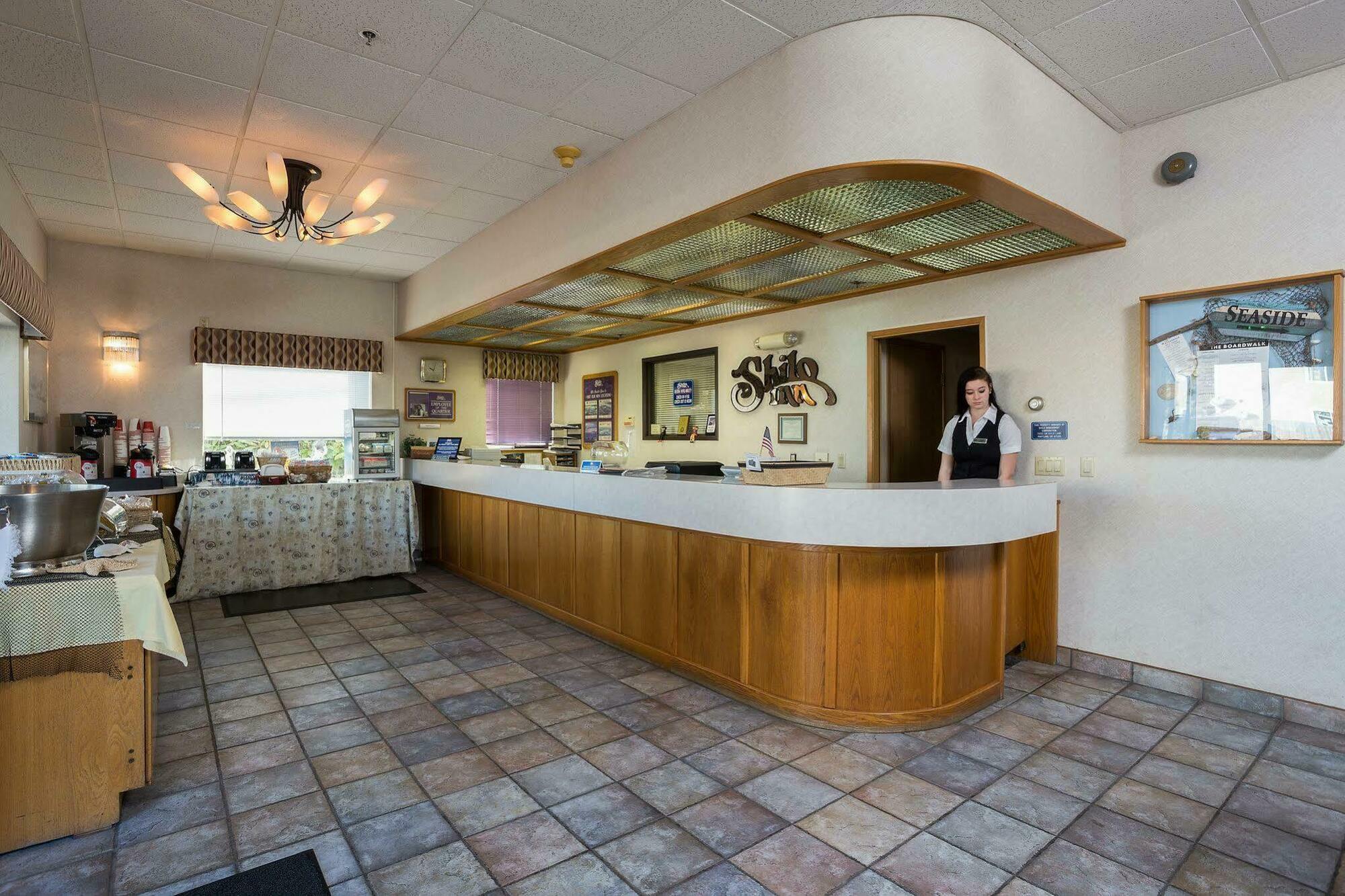 Red Lion Inn & Suites Seaside Εξωτερικό φωτογραφία